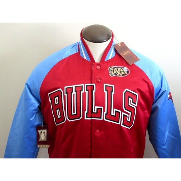 Mitchell & Ness Chicago Bulls Men's NBA 1996 Finals Satin Snap Up Jacket NWT - Picture 4 of 7